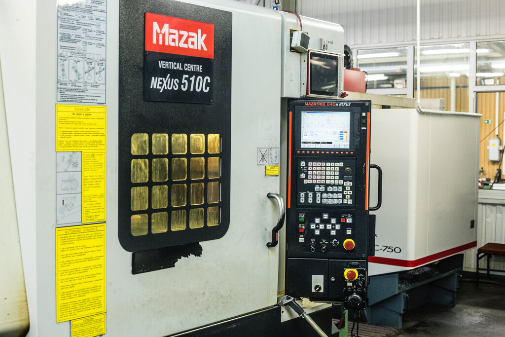 MAZAK NEXUS 510C 4-tengelyes CNC megmunkáló központ