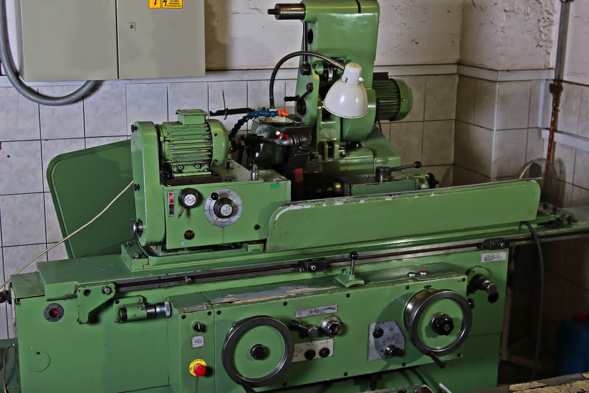 KU 250/750 furat- palástköszörűgép
